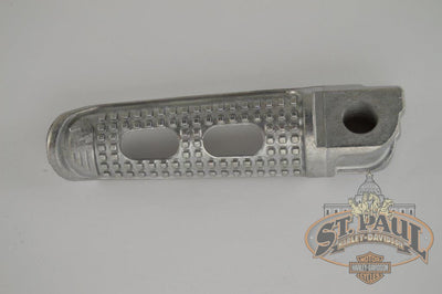 N0552 02A8 Genuine Buell Left Passanger Footpeg 2003 2010 Xb Models B2Q
